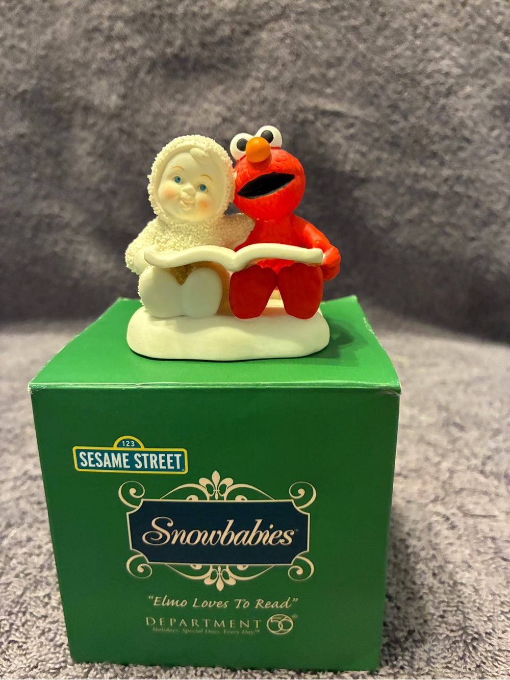 Dept 56 Snowbabies Sesame Street Elmo & Snowbaby Reading Figurine